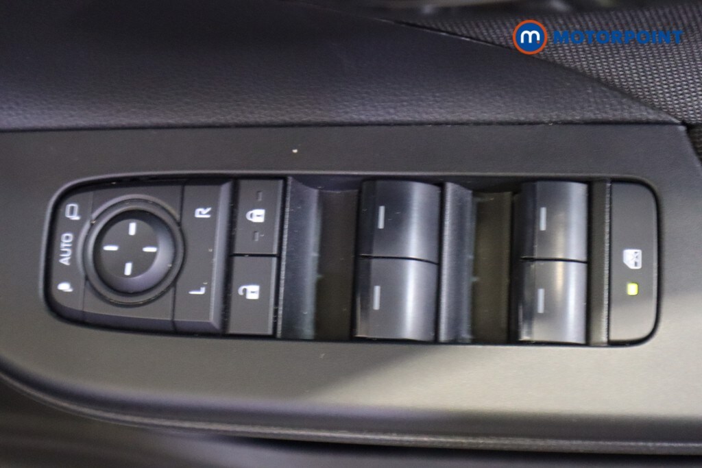 Used Toyota C-HR 2024 for sale - 76075139: Photo 23