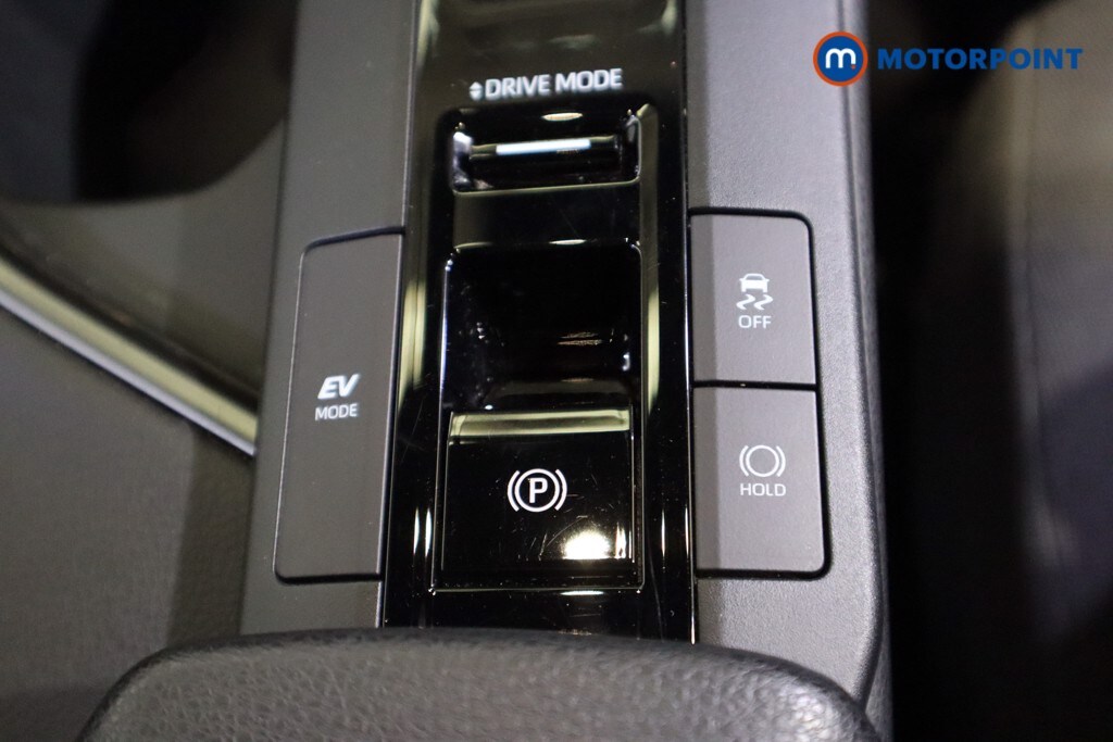 Used Toyota C-HR 2024 for sale - 76075139: Photo 32