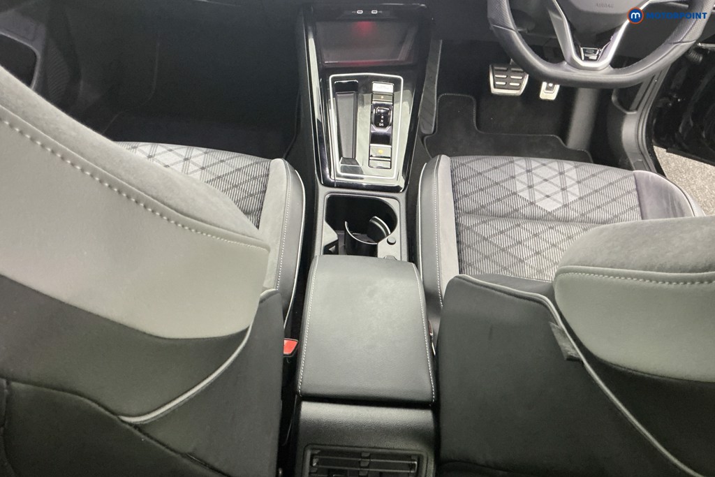 Used Volkswagen Golf 2024 for sale - 77918896: Photo 20