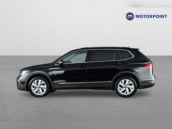 Used Volkswagen Tiguan Allspace 2023 for sale - 78641034: Photo