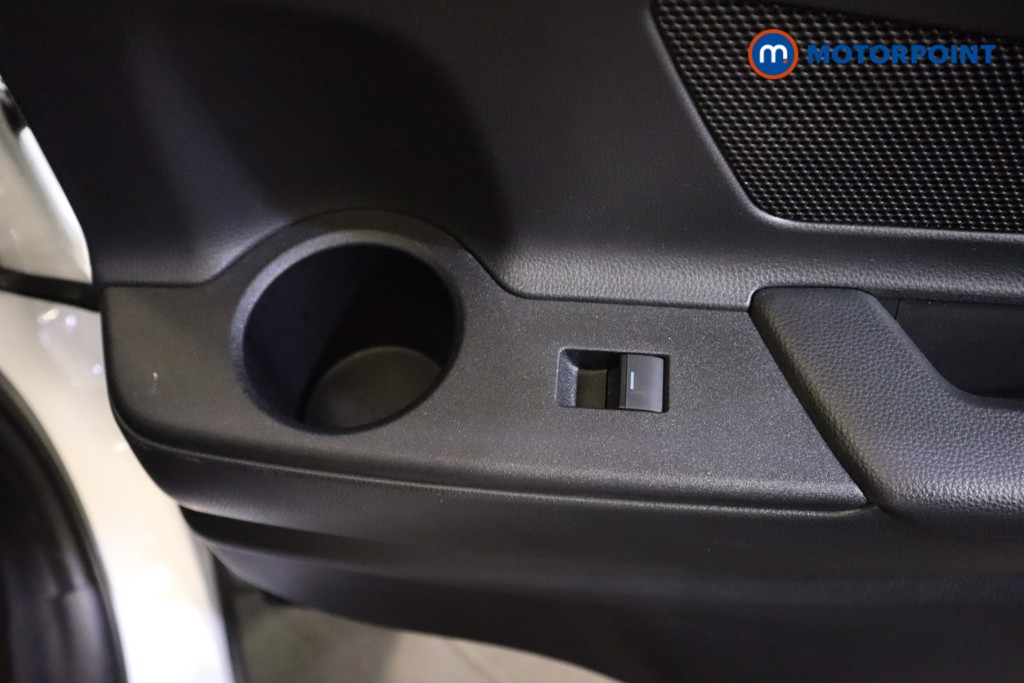 Used Toyota C-HR 2025 for sale - 77743840: Photo 37