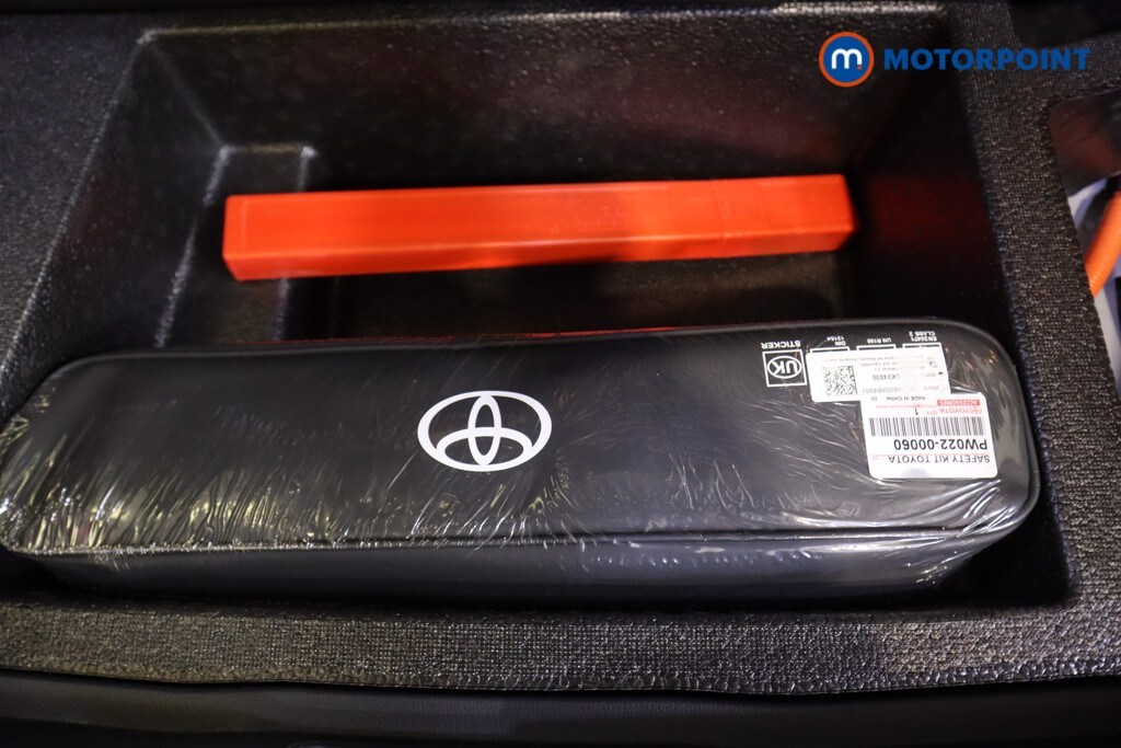 Used Toyota C-HR 2025 for sale - 77743840: Photo 40