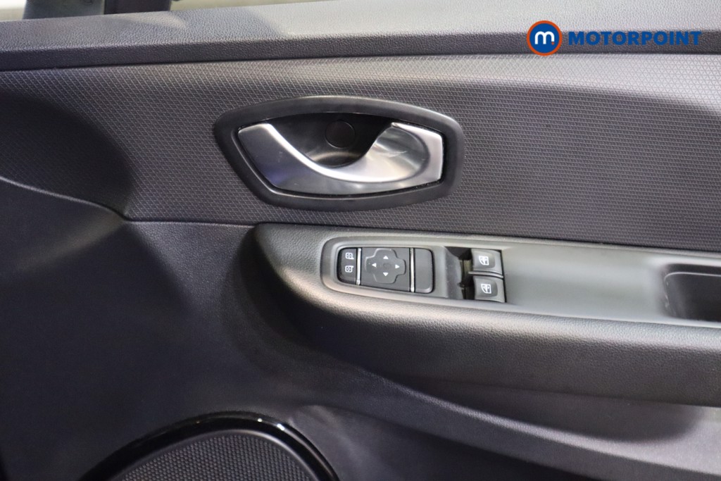 Used Renault Clio 2018 for sale - 77003420: Photo 18