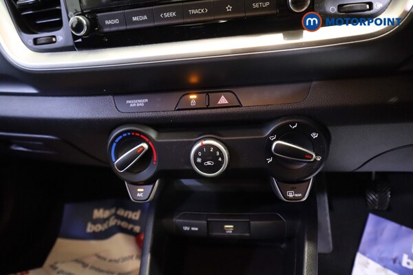 Used Kia Stonic 2022 for sale - 76196833: Photo 13