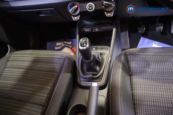 Used Kia Stonic 2022 for sale - 76196833: Photo 14