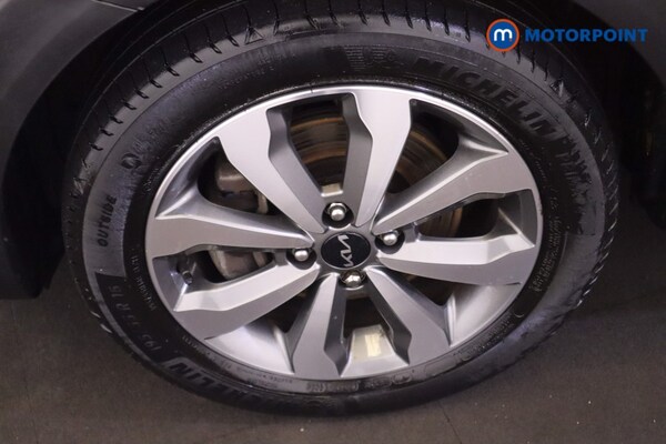 Used Kia Stonic 2022 for sale - 76196833: Photo 31