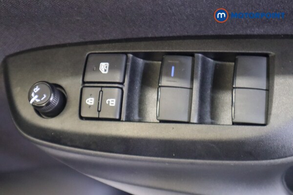 Used Toyota Yaris 2023 for sale - 76026820: Photo 23