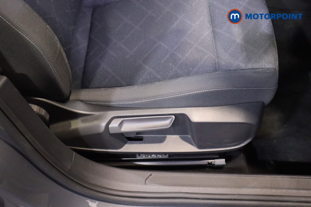 Used Volkswagen Golf 2020 for sale - 76333124: Photo 24