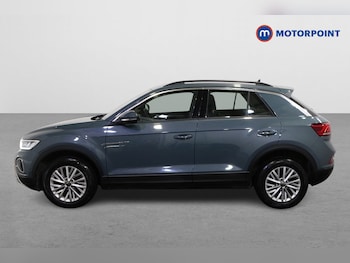 Used Volkswagen T-Roc 2023 for sale - 77886304: Photo