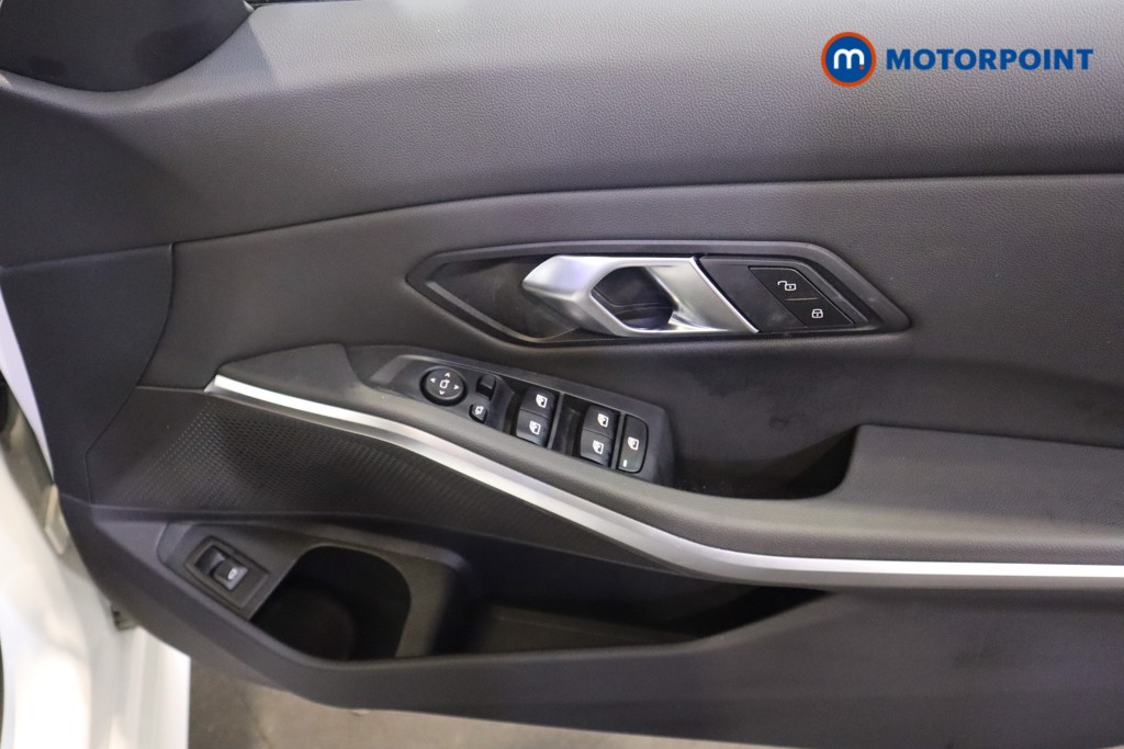 Used BMW 3 Series 2025 for sale - 76131712: Photo 16