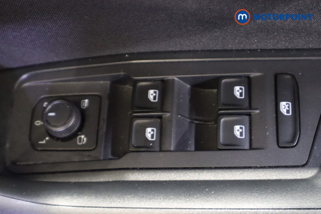 Used Volkswagen T-Roc 2023 for sale - 77834611: Photo 24