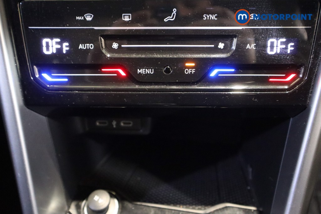 Used Volkswagen T-Roc 2023 for sale - 77834611: Photo 30