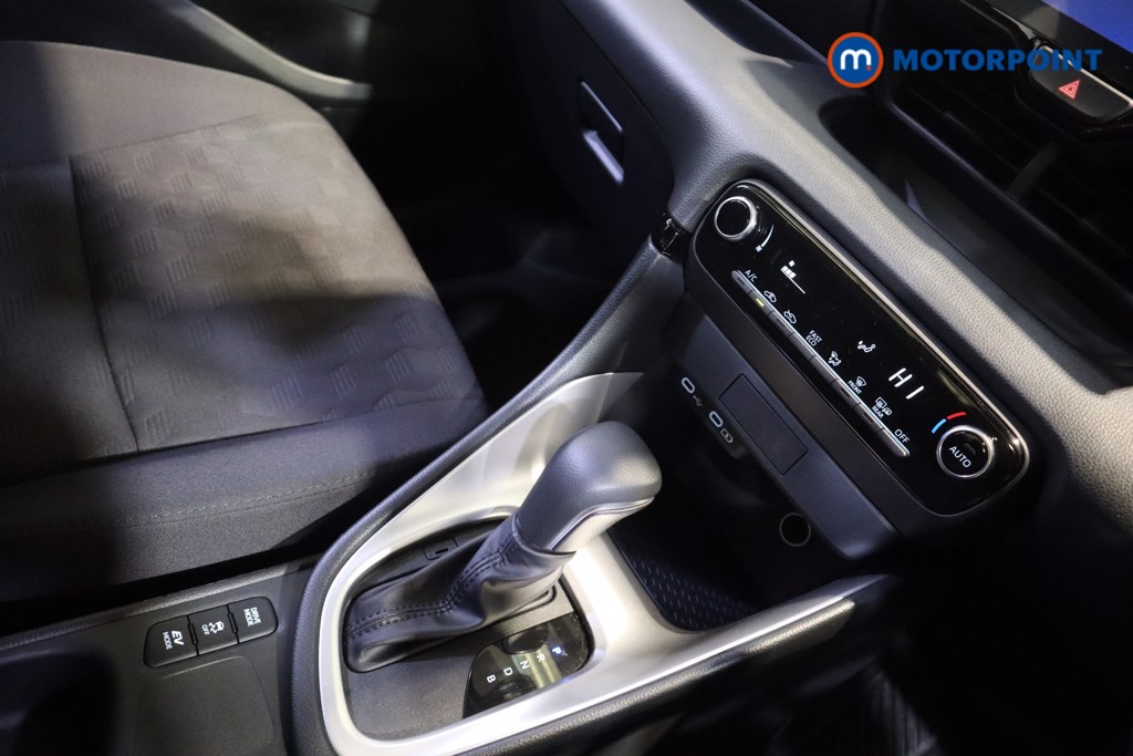 Used Toyota Yaris 2025 for sale - 76797329: Photo 15