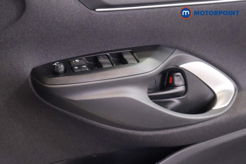 Used Toyota Yaris 2025 for sale - 76797329: Photo 17