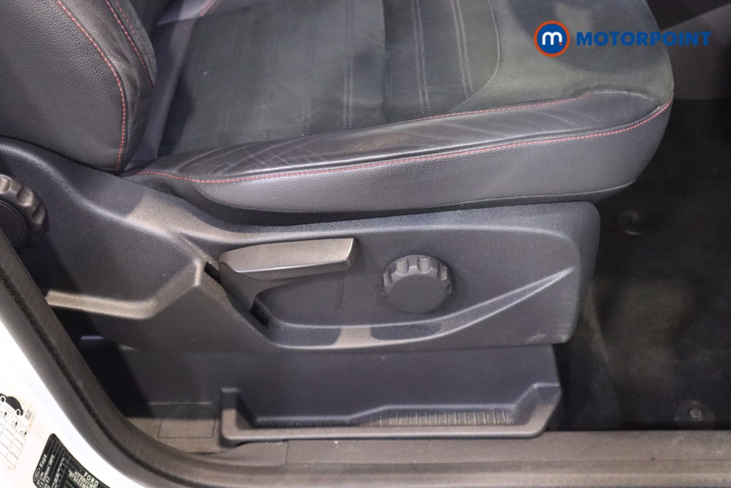 Used Ford Kuga 2018 for sale - 76782653: Photo 25