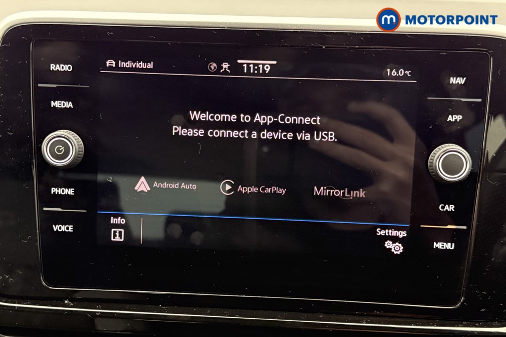 Used Volkswagen T-Roc 2022 for sale - 77033911: Photo 18