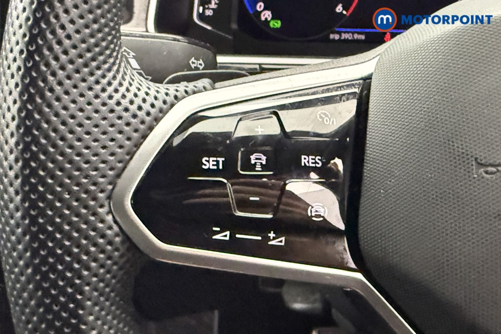 Used Volkswagen T-Roc 2022 for sale - 77033911: Photo 22