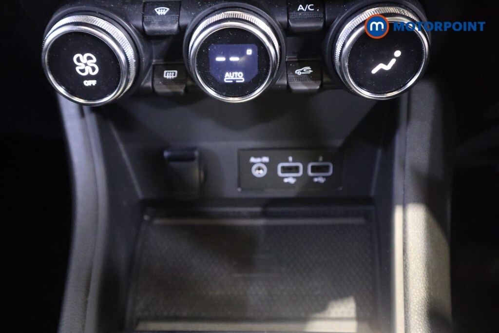 Used Renault Captur 2023 for sale - 77505859: Photo 31