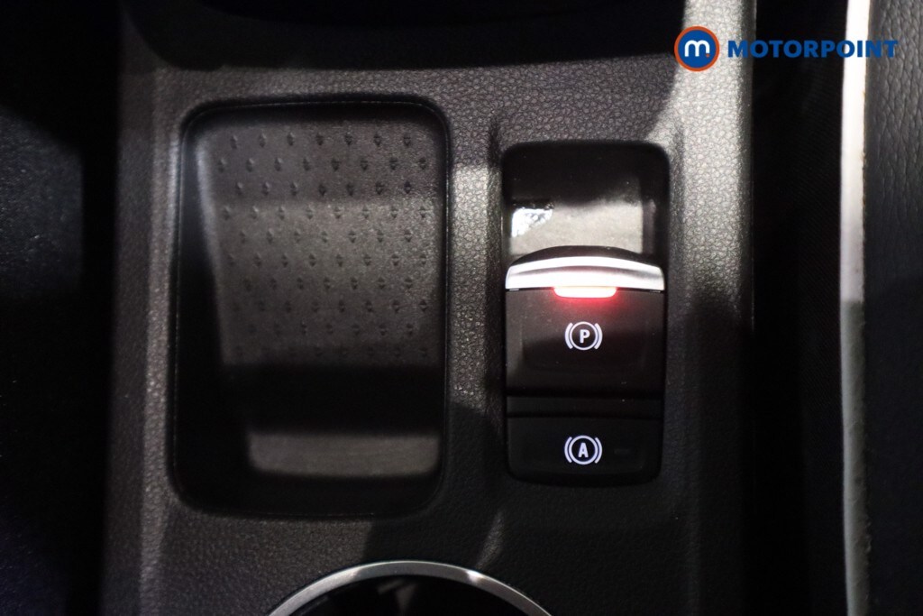 Used Renault Captur 2023 for sale - 77505859: Photo 32