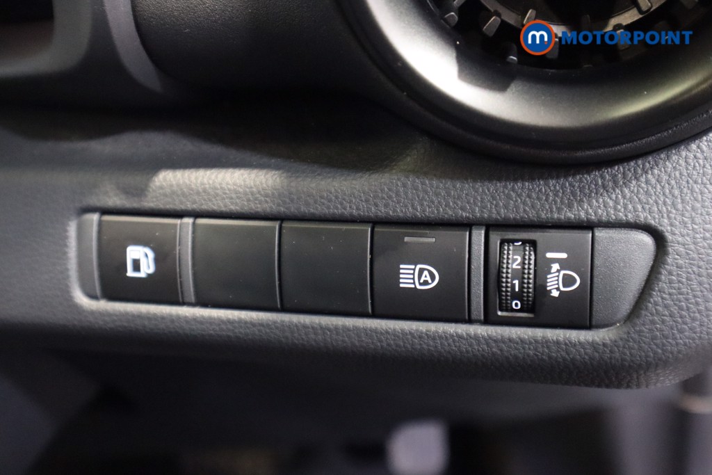 Used Toyota C-HR 2024 for sale - 76279039: Photo 20