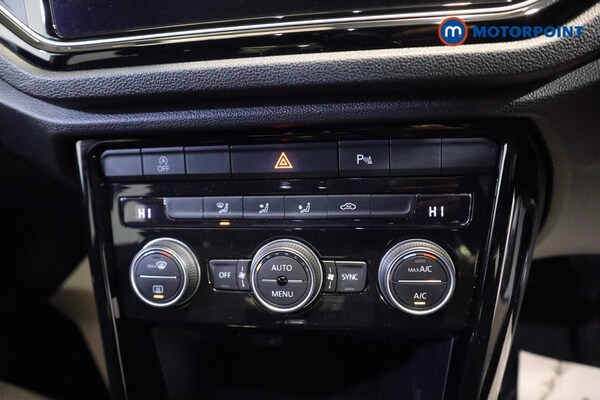 Used Volkswagen T-Roc 2021 for sale - 76162257: Photo 13