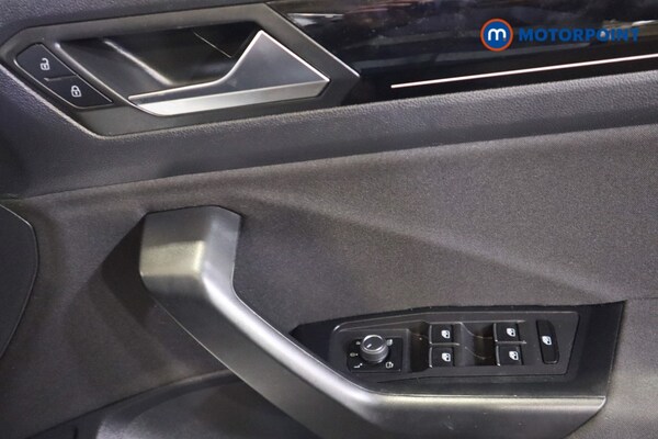 Used Volkswagen T-Roc 2021 for sale - 76162257: Photo 18