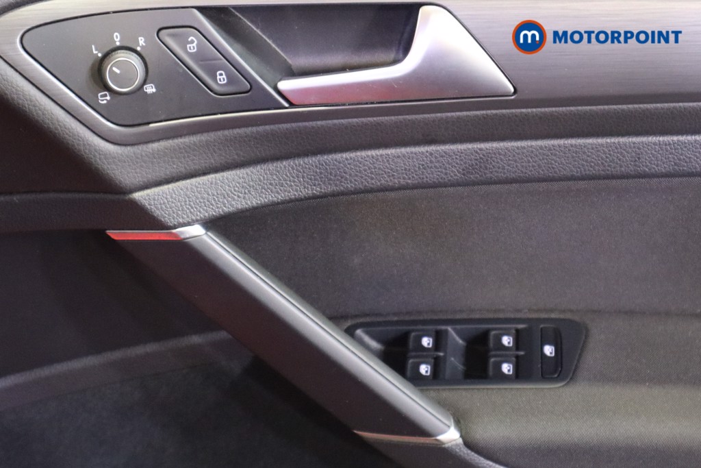 Used Volkswagen Golf 2017 for sale - 77327050: Photo 22