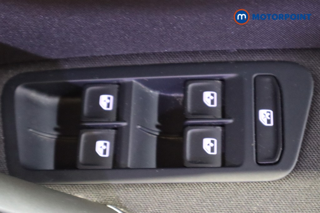 Used Volkswagen Golf 2017 for sale - 77327050: Photo 23