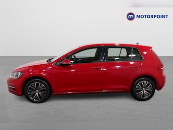 Used Volkswagen Golf 2017 for sale - 77327050: Photo