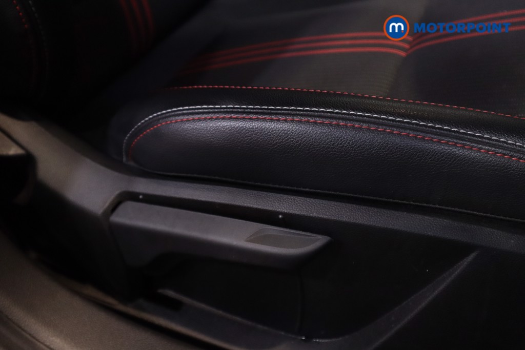 Used Renault Clio 2021 for sale - 76969295: Photo 14