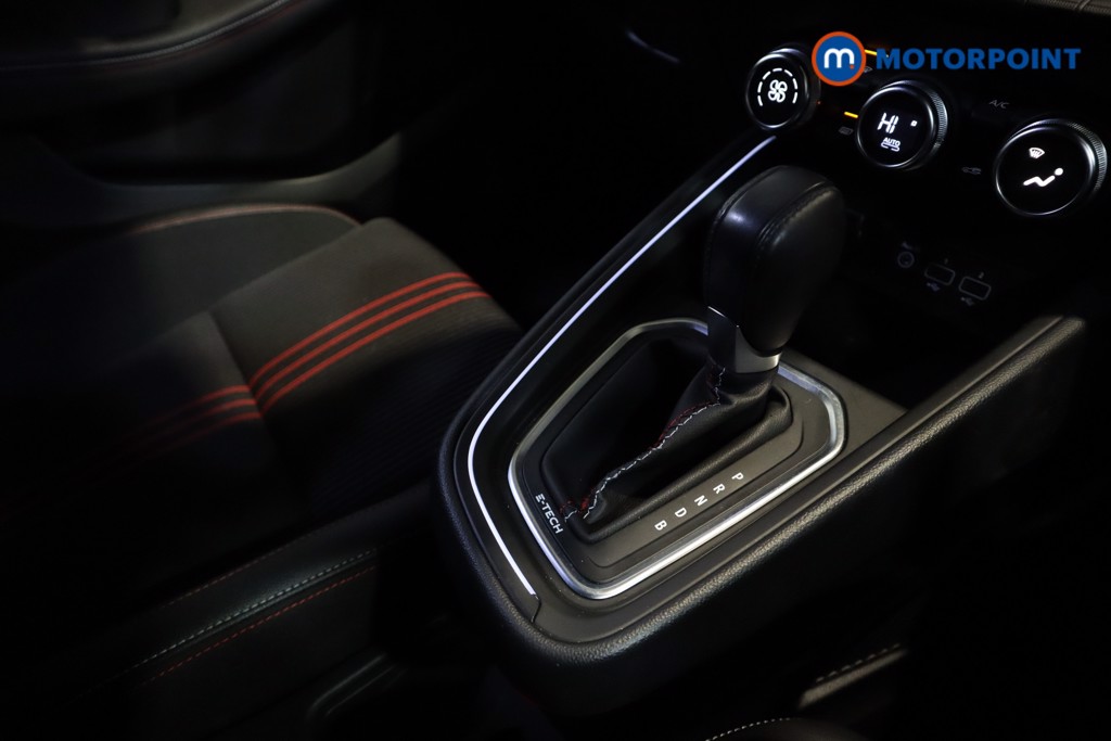 Used Renault Clio 2021 for sale - 76969295: Photo 29