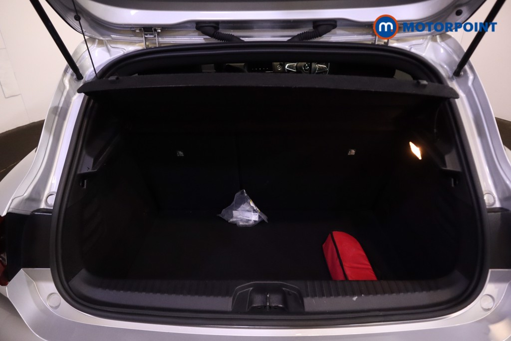 Used Renault Clio 2021 for sale - 76969295: Photo 37