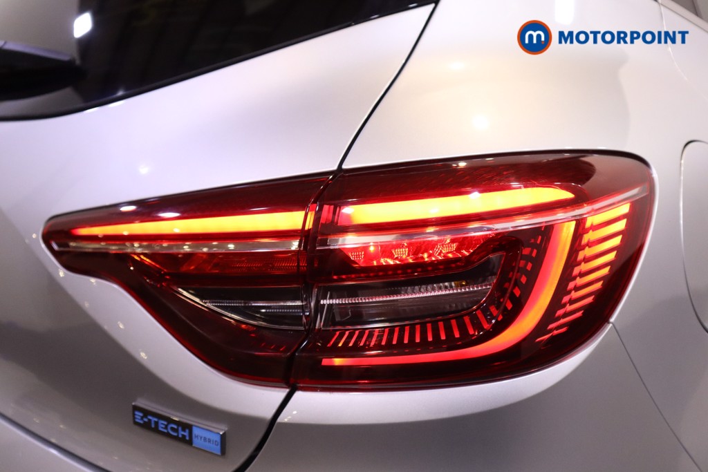 Used Renault Clio 2021 for sale - 76969295: Photo 44