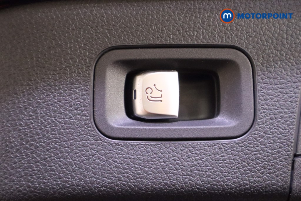 Used Mercedes-Benz EQC 2021 for sale - 77327001: Photo 41