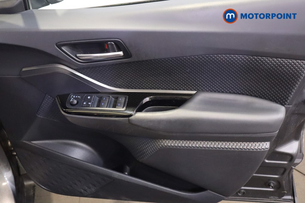 Used Toyota C-HR 2021 for sale - 76767304: Photo 22