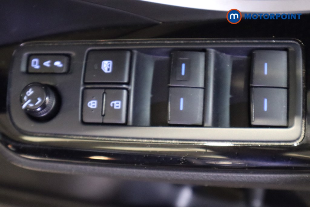 Used Toyota C-HR 2021 for sale - 76767304: Photo 24