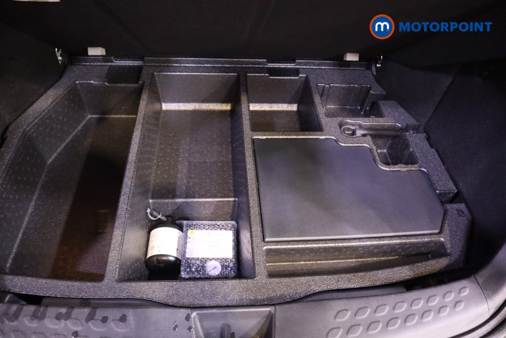 Used Toyota C-HR 2021 for sale - 76767304: Photo 40