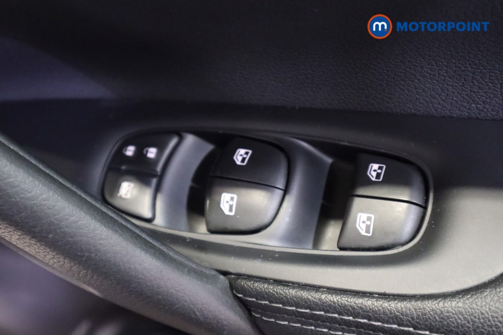 Used Nissan Qashqai 2018 for sale - 77168240: Photo 19