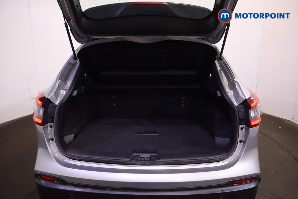 Used Nissan Qashqai 2018 for sale - 77168240: Photo 28