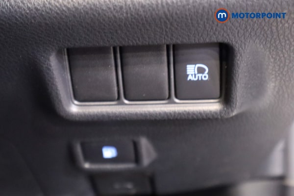 Used Toyota C-HR 2019 for sale - 76162377: Photo 25