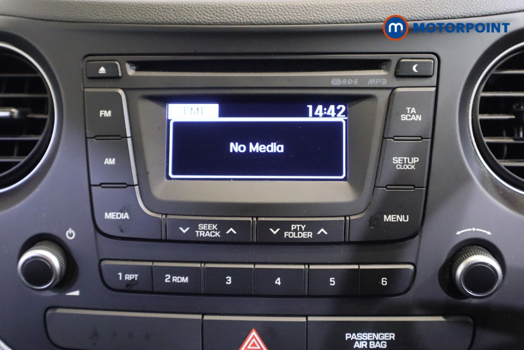 Used Hyundai i10 2017 for sale - 76355765: Photo 10