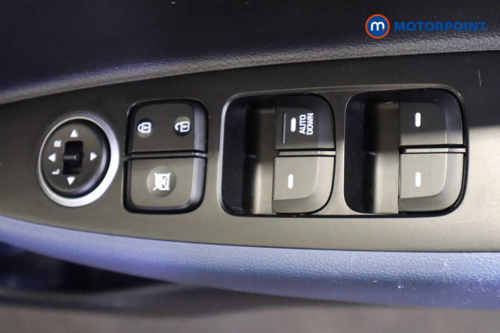 Used Hyundai i10 2017 for sale - 76355765: Photo 23