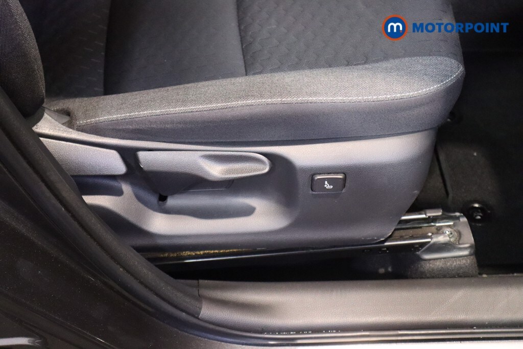 Used Toyota Yaris Cross 2024 for sale - 77579177: Photo 24