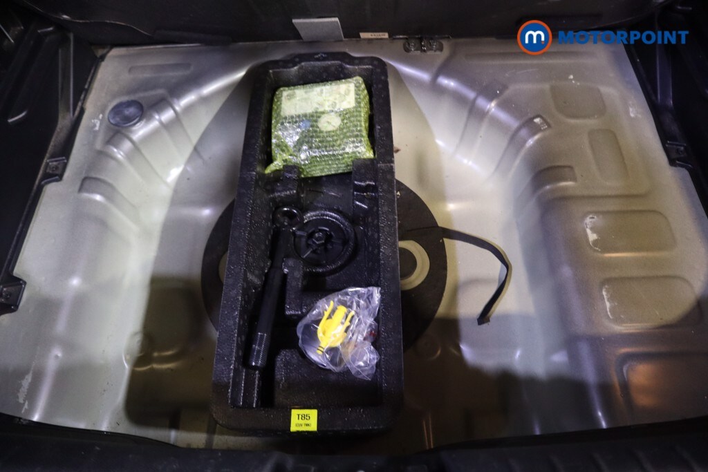 Used Kia Stonic 2022 for sale - 76697233: Photo 35