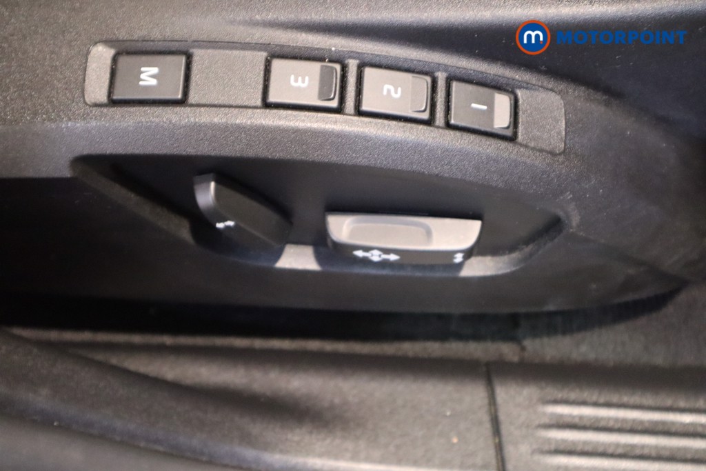 Used Volvo V40 2018 for sale - 77747238: Photo 24