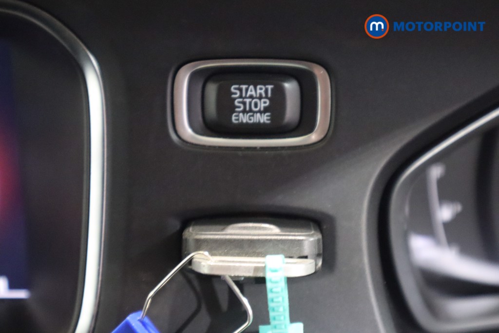 Used Volvo V40 2018 for sale - 77747238: Photo 29