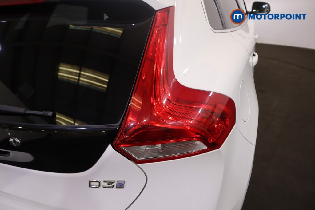 Used Volvo V40 2018 for sale - 77747238: Photo 41