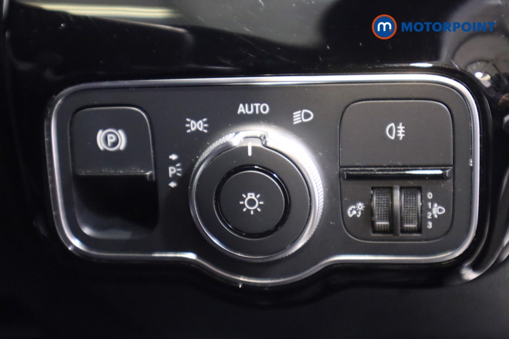 Used Mercedes-Benz A-Class 2018 for sale - 76636853: Photo 21