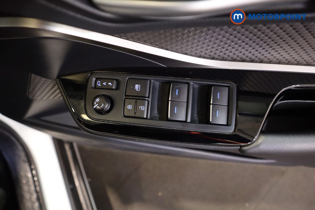 Used Toyota C-HR 2020 for sale - 78043024: Photo 31