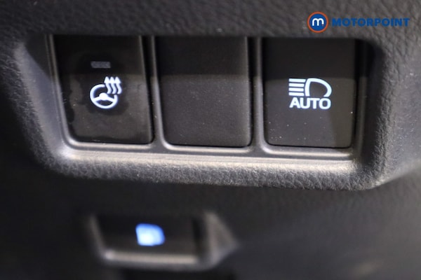 Used Toyota C-HR 2020 for sale - 76222851: Photo 24
